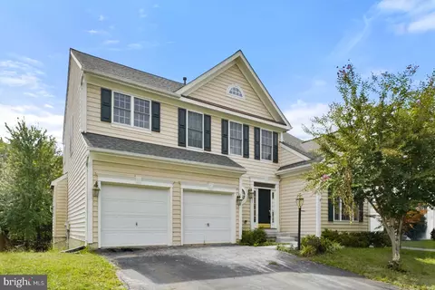 3189 Tulip Tree Pl, Dumfries, VA 22026
