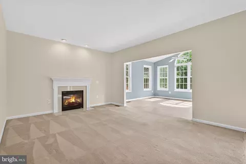 Living - 3189 Tulip Tree Pl, Dumfries, VA 22026 photo 6 of 9