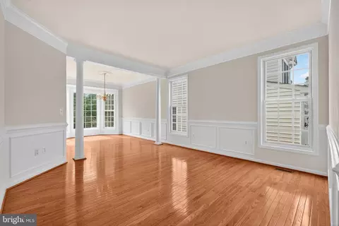 Living - 3189 Tulip Tree Pl, Dumfries, VA 22026 photo 2 of 9