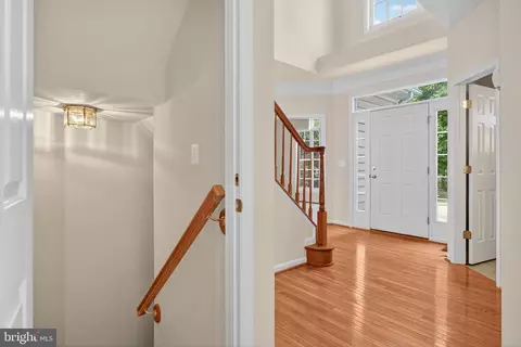 Entry Way - 3189 Tulip Tree Pl, Dumfries, VA 22026 photo 4 of 20