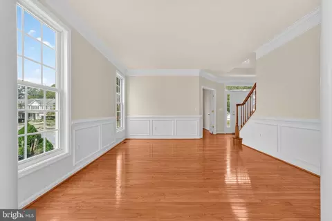 Living - 3189 Tulip Tree Pl, Dumfries, VA 22026 photo 4 of 9