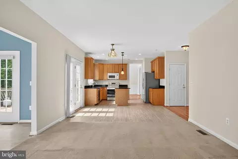 Living - 3189 Tulip Tree Pl, Dumfries, VA 22026 photo 9 of 9