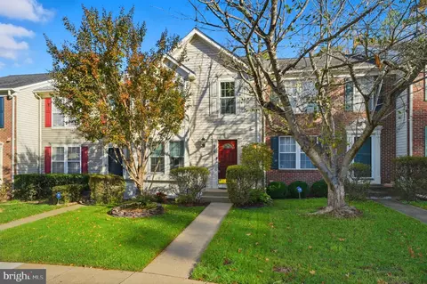 15739 Viewpoint Cir, Dumfries, VA 22025