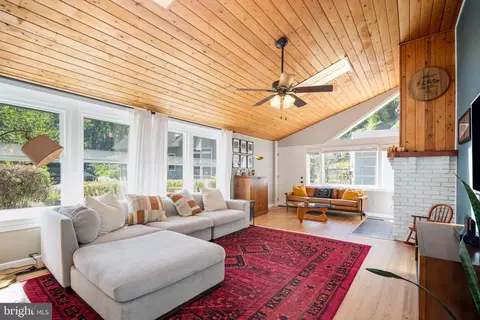 18322 Sharon Rd, Triangle, VA 22172 photo 18