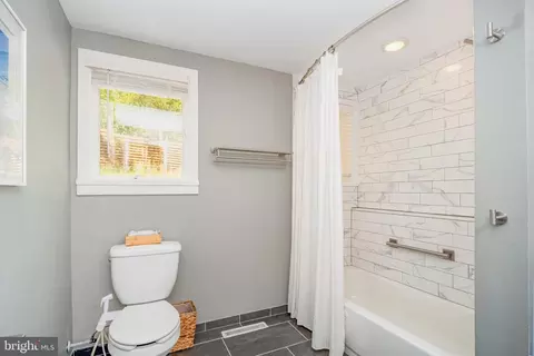 18322 Sharon Rd, Triangle, VA 22172 photo 34