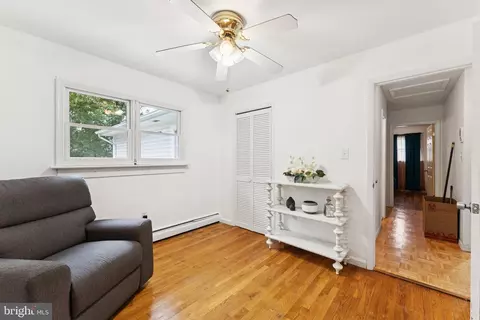 14556 Eastman St, Woodbridge, VA 22193