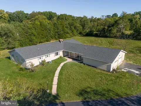 9197 Broadlands Ln, Nokesville, VA 20181
