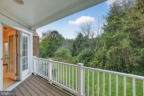 Exterior - 8178 Snead Loop, Gainesville, VA 20155 photo 4 of 5