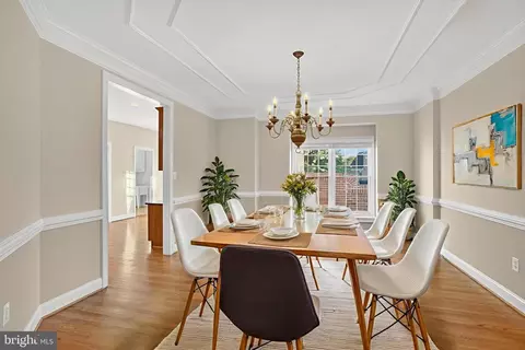 Dining - 8178 Snead Loop, Gainesville, VA 20155 photo 2 of 3