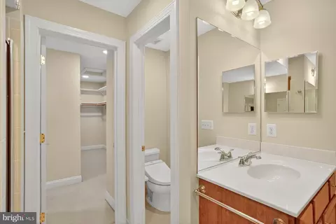 Bath - 8178 Snead Loop, Gainesville, VA 20155 photo 2 of 4