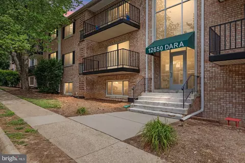12650 Dara Dr #101, Woodbridge, VA 22192