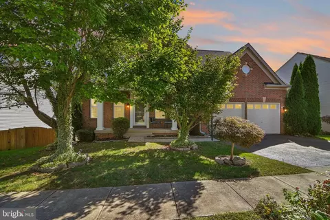 15333 Wits End Dr, Woodbridge, VA 22193