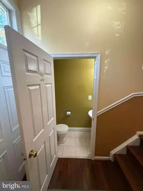 Entry Way - 8312 Wallace Ln, Manassas, VA 20109 photo 2 of 2