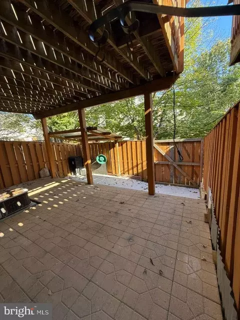 Exterior - 8312 Wallace Ln, Manassas, VA 20109 photo 2 of 2