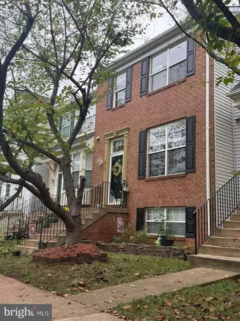 8312 Wallace Ln, Manassas, VA 20109