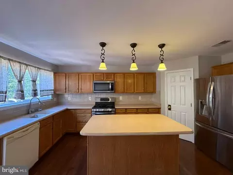 Kitchen - 8312 Wallace Ln, Manassas, VA 20109 photo 3 of 5