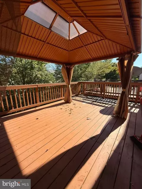 Exterior - 8312 Wallace Ln, Manassas, VA 20109 photo 1 of 2