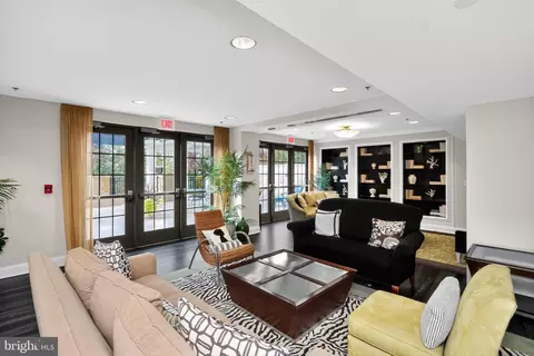 485 Harbor Side St #407, Woodbridge, VA 22191