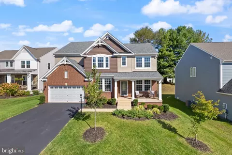 9432 Deschamp Ct, Manassas, VA 20112