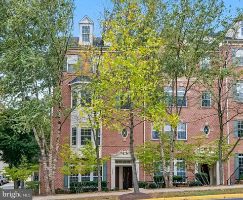 2689 Sheffield Hill Way, Woodbridge, VA 22191