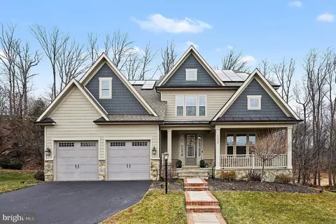 2350 Sweet Pepperbrush Loop, Dumfries, VA 22026