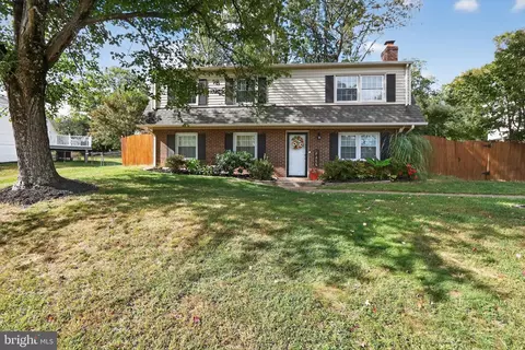 13918 Lynhurst Dr, Woodbridge, VA 22193