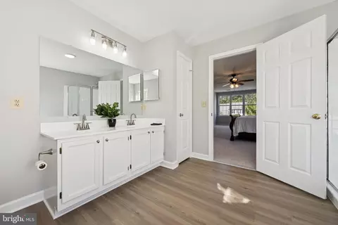 Entry Way - 9579 Manassas Forge Dr, Manassas, VA 20111 photo 4 of 6