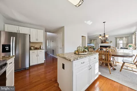 Kitchen - 9579 Manassas Forge Dr, Manassas, VA 20111 photo 5 of 5