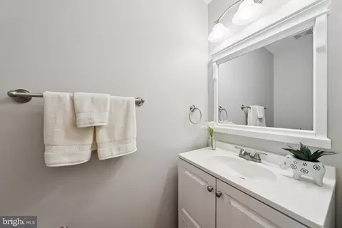 Bath - 9579 Manassas Forge Dr, Manassas, VA 20111 photo 1 of 6