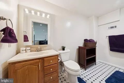 Bath - 9579 Manassas Forge Dr, Manassas, VA 20111 photo 5 of 6