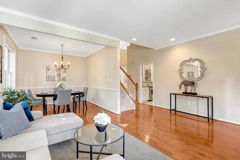 Living - 6524 Box Elder Loop, Gainesville, VA 20155 photo 2 of 6