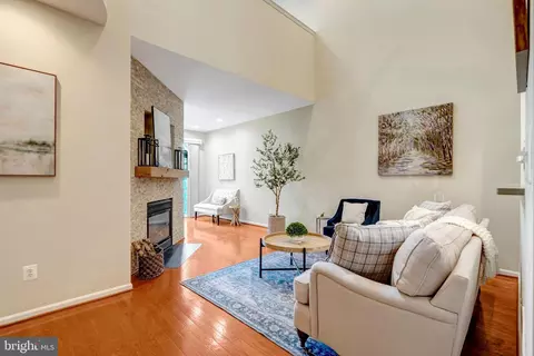 Living - 6524 Box Elder Loop, Gainesville, VA 20155 photo 5 of 6