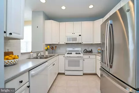 Kitchen - 13516 Norwick Pl, Gainesville, VA 20155 photo 1 of 3