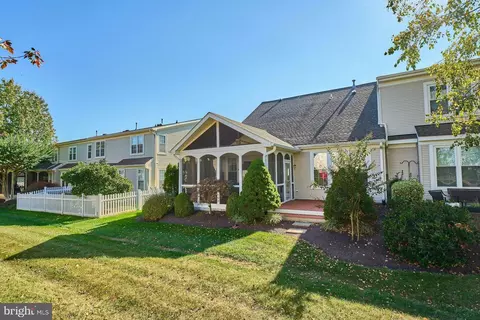 Exterior - 13516 Norwick Pl, Gainesville, VA 20155 photo 6 of 7