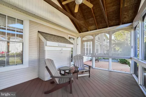 Exterior - 13516 Norwick Pl, Gainesville, VA 20155 photo 4 of 7