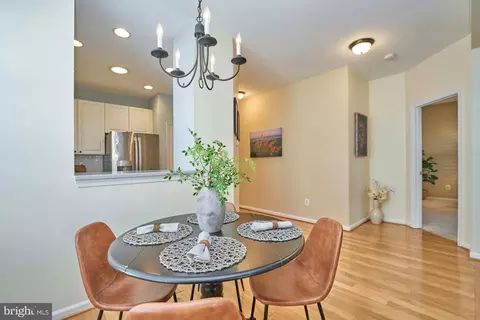 Dining - 13516 Norwick Pl, Gainesville, VA 20155 photo 2 of 3