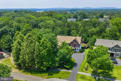 View/Area - 14428 Eagle Island Ct, Gainesville, VA 20155 photo 6 of 10