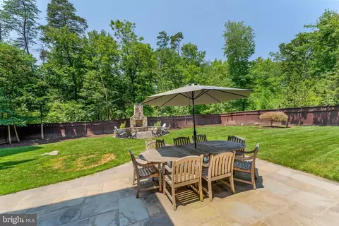 Exterior - 14428 Eagle Island Ct, Gainesville, VA 20155 photo 6 of 10