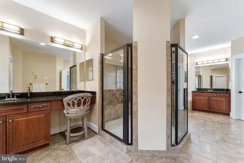 Entry Way - 14428 Eagle Island Ct, Gainesville, VA 20155 photo 7 of 10
