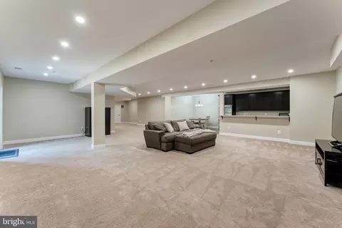 Living - 14428 Eagle Island Ct, Gainesville, VA 20155 photo 5 of 5