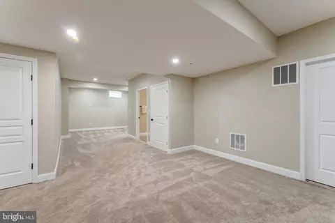 Entry Way - 14428 Eagle Island Ct, Gainesville, VA 20155 photo 10 of 10