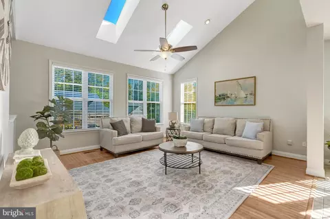 Living - 13404 Fieldstone Way, Gainesville, VA 20155 photo 2 of 6