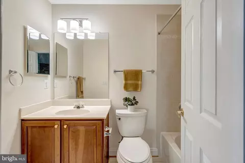 Bath - 13404 Fieldstone Way, Gainesville, VA 20155 photo 6 of 7