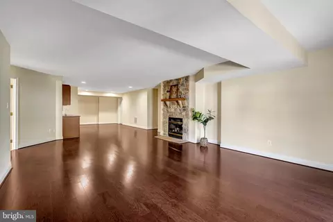 Living - 13404 Fieldstone Way, Gainesville, VA 20155 photo 3 of 6