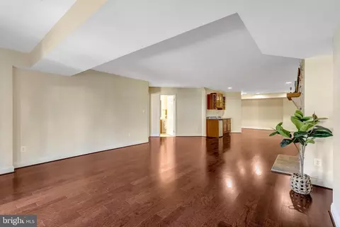 Living - 13404 Fieldstone Way, Gainesville, VA 20155 photo 5 of 6