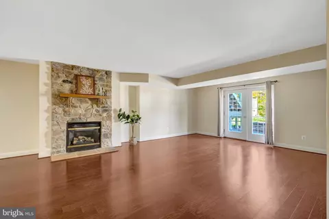 Living - 13404 Fieldstone Way, Gainesville, VA 20155 photo 4 of 6