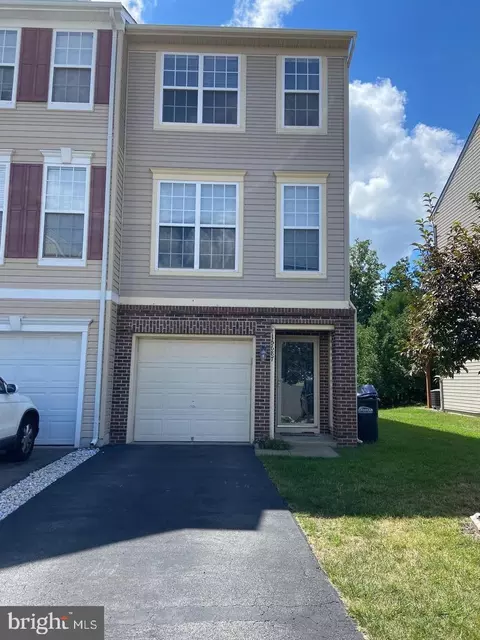 15687 John Diskin, Woodbridge, VA 22191