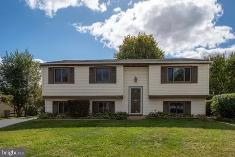 3341 Bybrook Ln, Woodbridge, VA 22192