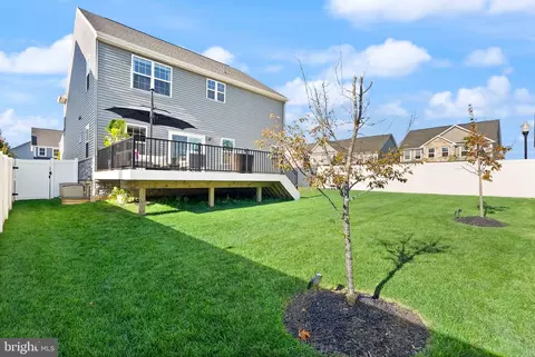 Exterior - 7471 Flag Point Ct, Manassas, VA 20109 photo 22 of 23