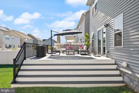 Exterior - 7471 Flag Point Ct, Manassas, VA 20109 photo 13 of 23
